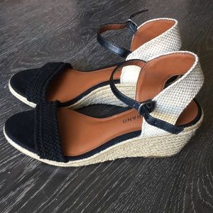 Lucky brand mid height wedge sandals